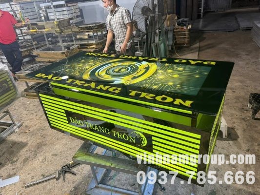 Mẫu 1: Bàn karaoke